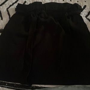 Simple black express skirt